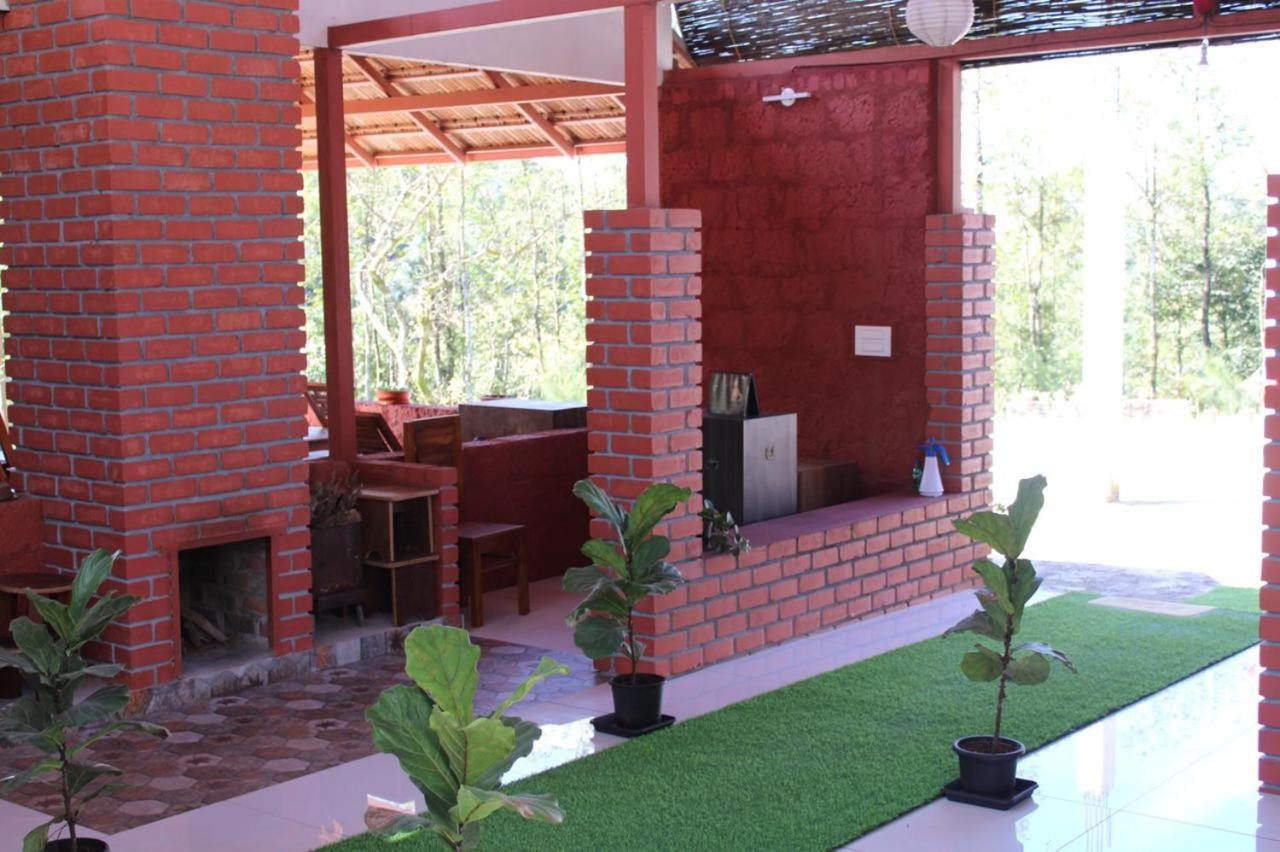 Coorg Happy Estate Stay มาดิเครี ภายนอก รูปภาพ